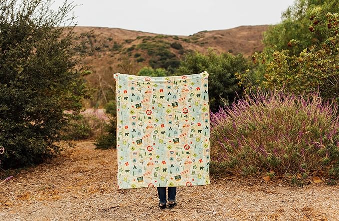 Throw Blanket for Camping - Plush Reversible Camping Blanket for Indoor &amp Outdoor Settings - Machine Washable Soft Blanket - 100% Polyester Cozy Blanket with Retro-Inspired Patterns Camp Casual