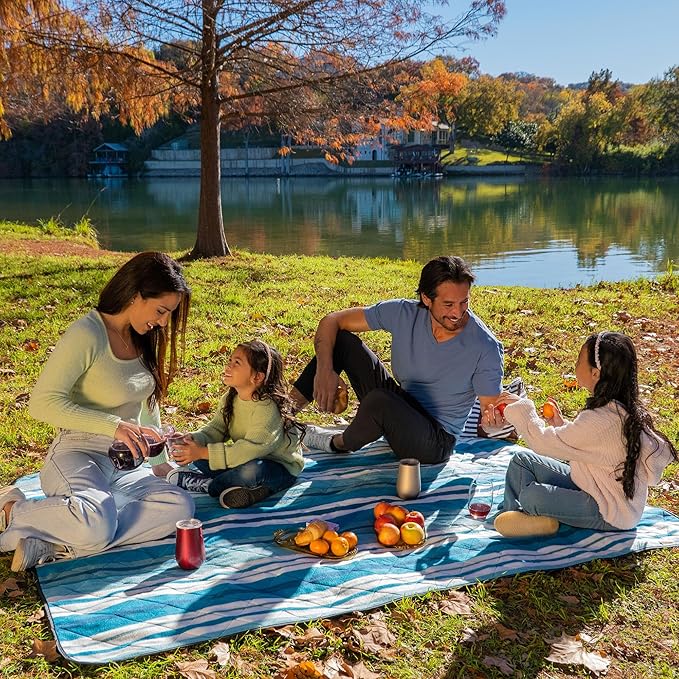 BRAWNTIDE Large Outdoor Waterproof Blanket - Extra Thick Fleece Warm Windproof Sandproof Quilted 82 x 55 Ideal for Beaches Picnics Camping Stadiums Dogs Car