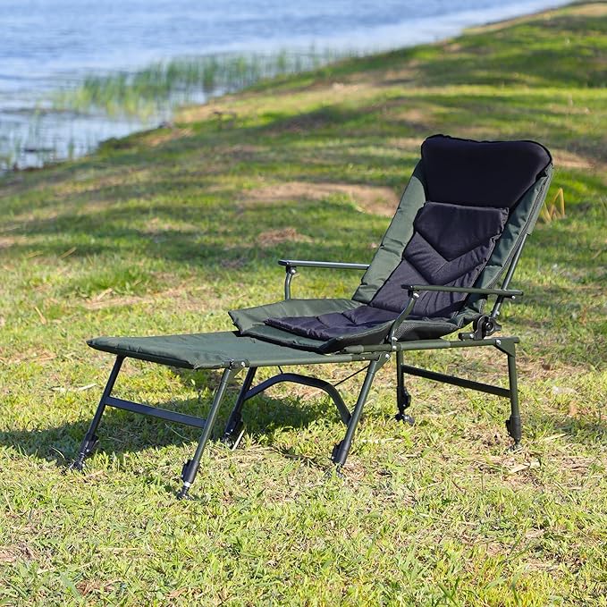 Camping Lounge Chair with Detachable Footrest Portable Folding Reclining Camping Chair with Adjustable backrest for Indoor and Outdoor Camping Beach Hiking Fishing Green+Black