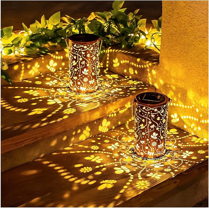 Bee Solar Lanterns Outdoor Waterproof Hanging Solar Lights Bee Gifts for Women Men Metal Decorative LED Bee Lanterns for Garden DecorYardPatioLawnTabletopPathwayLandscape