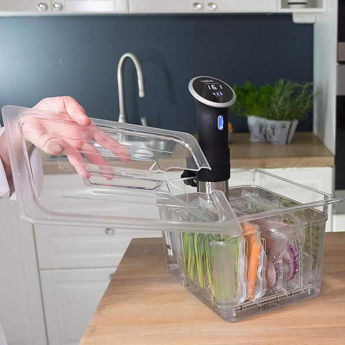C10L-AP Lid for LIPAVI C10 Sous Vide Container with cut-out for the Anova Precision immersion circulator