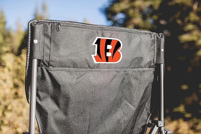 Picnic TIME NFL Unisex-Adult NFL Outlander Folding Camping Chair with Cooler Heavy Duty Beach Chair
