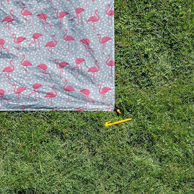 geckobrands Lightweight Waterproof Beach Blanket – Sand-Proof and Compact Blanket for Seaside Comfort