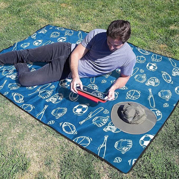 Catalonia Waterproof Stadium Blanket Windproof Wearable Poncho for Football Sideline &amp Sports Events for Fans Portable Durable Outdoor Blanket for Camping &amp Tailgating